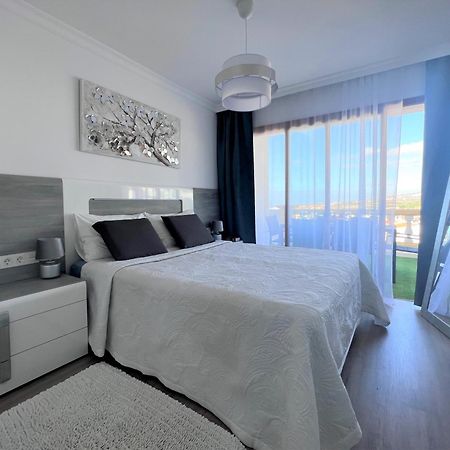 Paulmarie Family Apartment Ocean&Mountain View Адехе Екстериор снимка