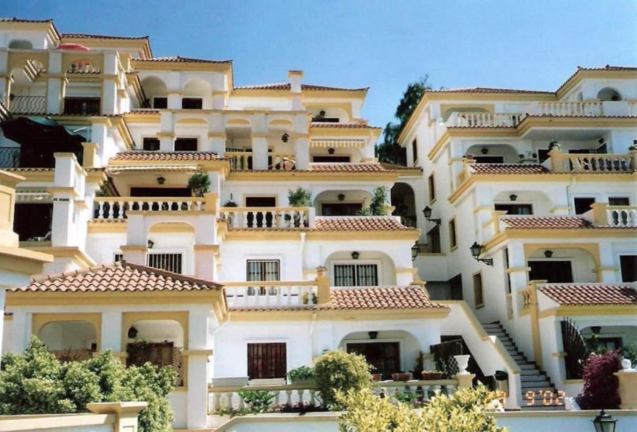 Paulmarie Family Apartment Ocean&Mountain View Адехе Екстериор снимка