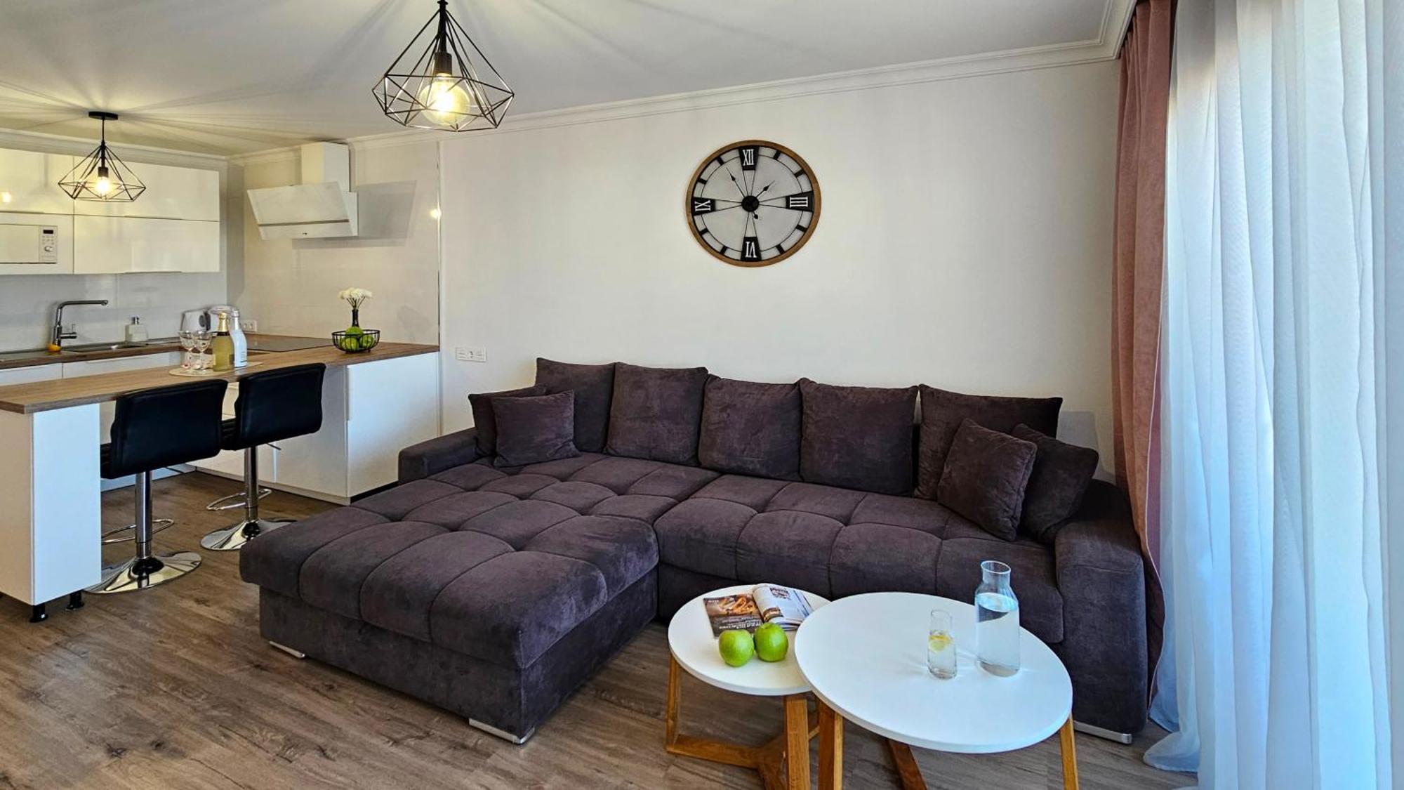Paulmarie Family Apartment Ocean&Mountain View Адехе Екстериор снимка
