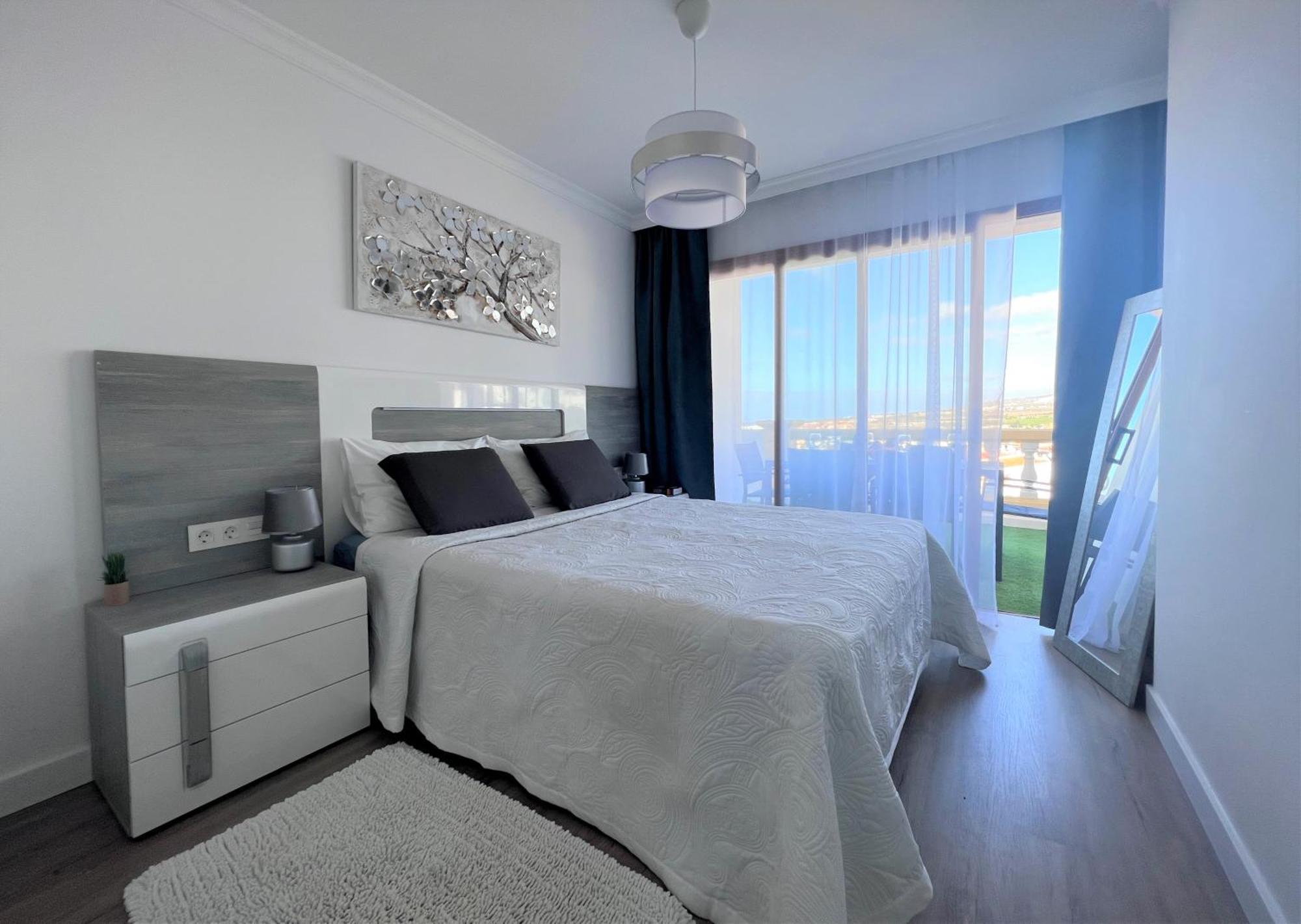 Paulmarie Family Apartment Ocean&Mountain View Адехе Екстериор снимка